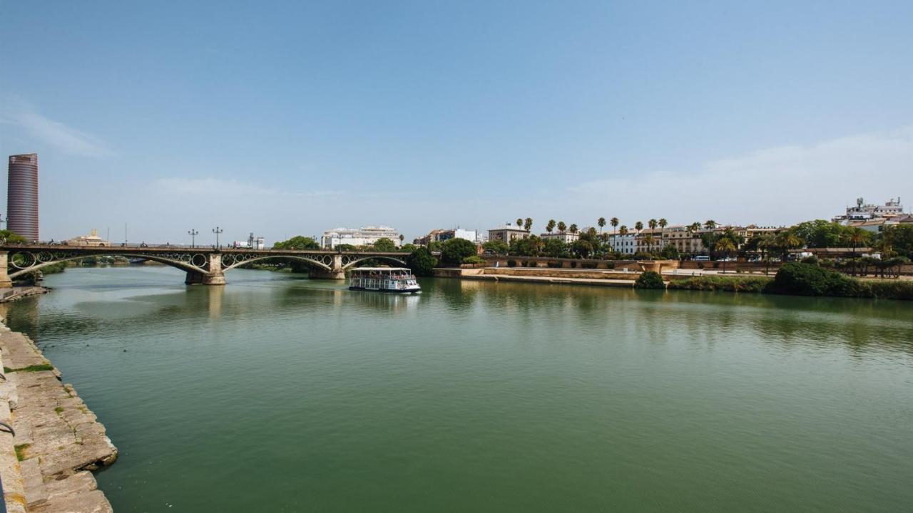 Rocio Suites Apartments Seville Ngoại thất bức ảnh