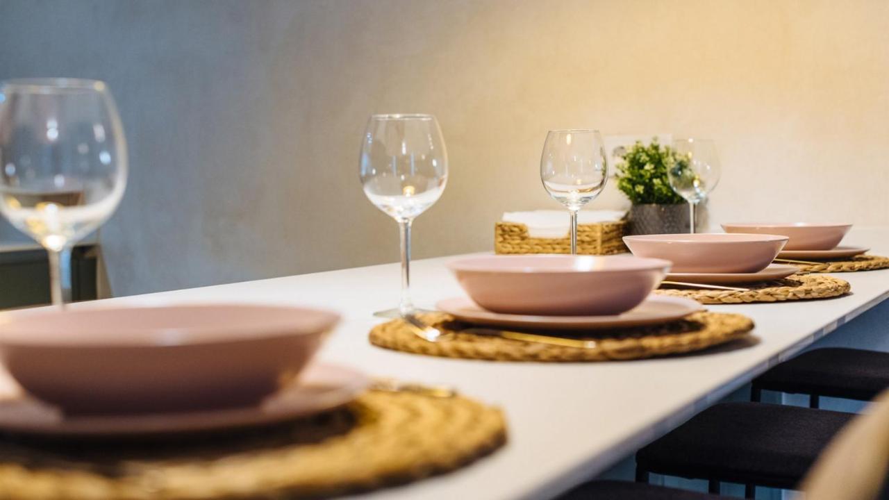 Rocio Suites Apartments Seville Ngoại thất bức ảnh